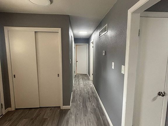 3rd image of 16 Walnut Dr