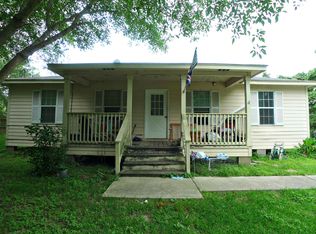 124 Menke St, Sealy, TX 77474