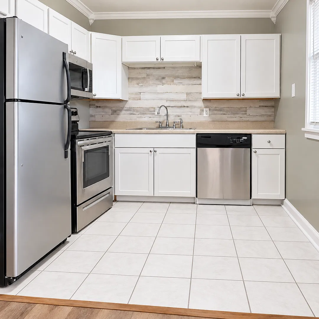 Downstairs 2Bd/2Ba Apartment - $99 Move In Special — Photo 2