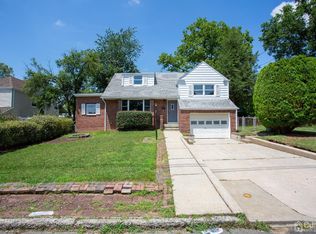 5 Columbia Pl, Parlin, NJ 08859
