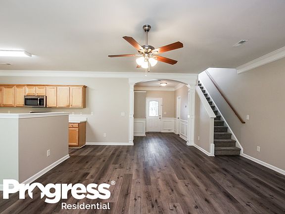 4th image of 3825 Wingdale Ct