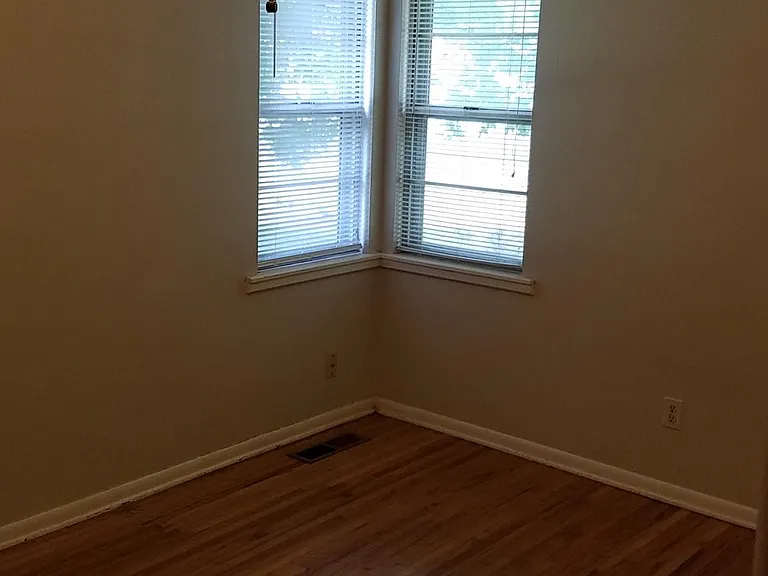 Bed room 1