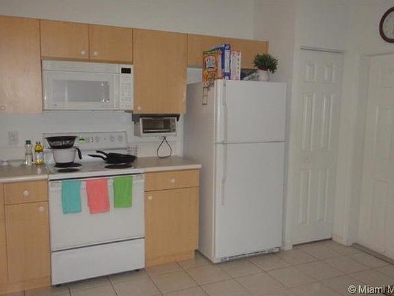 4th image of 4054 Timber Cove Ln #0