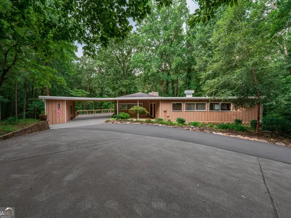 644 Mark Trl, Woodstock, GA 30188