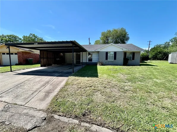 1612 Alamo Dr, Victoria, TX 77901