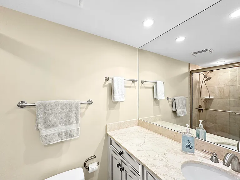 3000 N Ocean Dr #4F — Photo 14