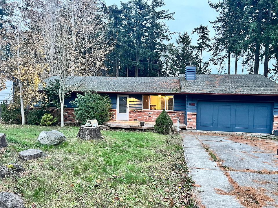 1st image of 746 NW Cathlamet Dr