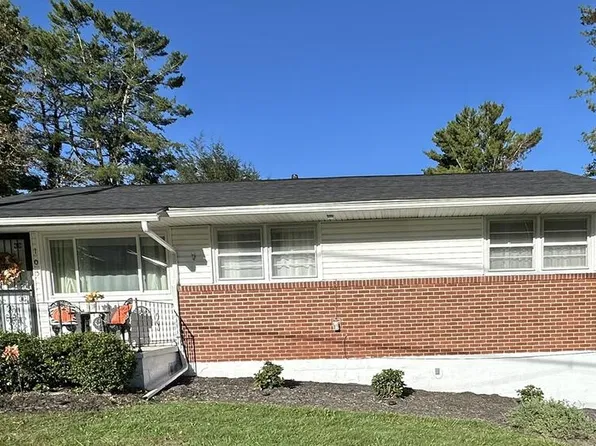 105 Holliday Dr, Beckley, WV 25801
