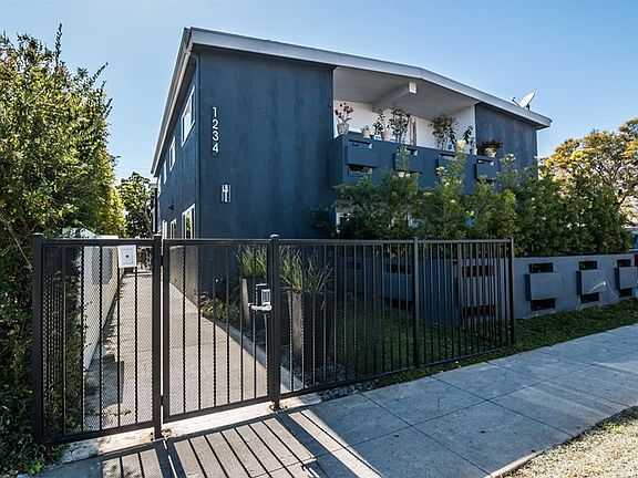 5th image of 1234 19th St Unit F