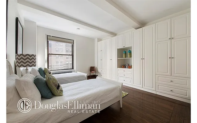 Sold by Douglas Elliman | media 38