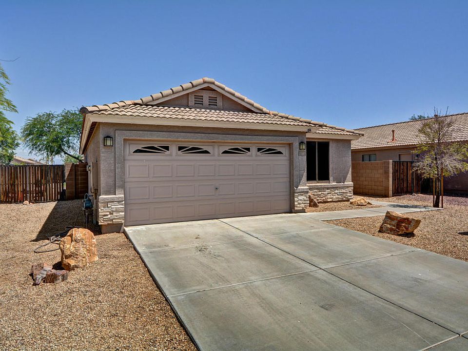 2nd image of 10774 W Robin Ln