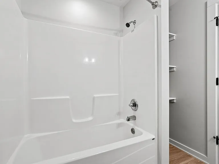 Harriet Apartments — Photo 20