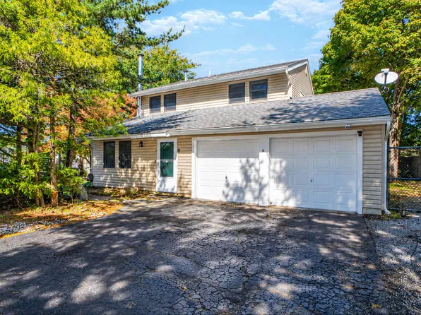 54 Rustic Avenue, Medford, NY 11763