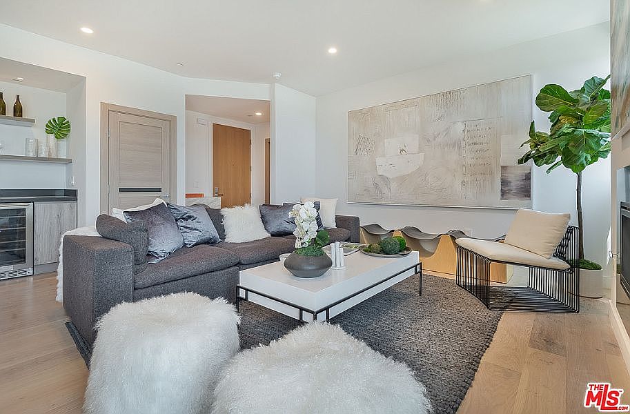 1st image of 1367 N Alta Vista #403