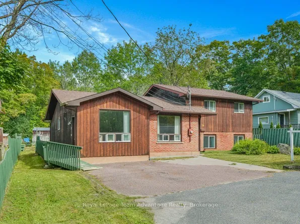 30A Forest St, Parry Sound, ON P2A 2P9