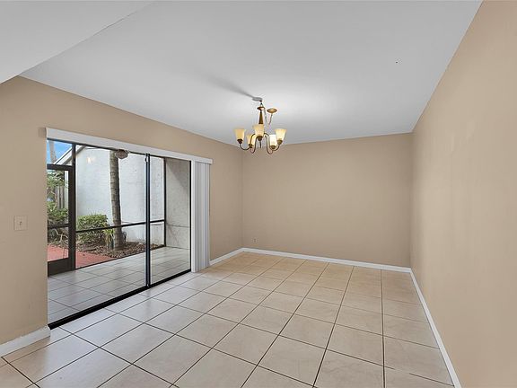 2nd image of 331 DEERCREEK WILDWOOD CI Deercreek Wildwood Ci Wildwood Circle #331