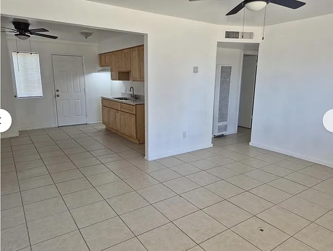 3 bed, 900 sqft, $1,509 — Photo 4