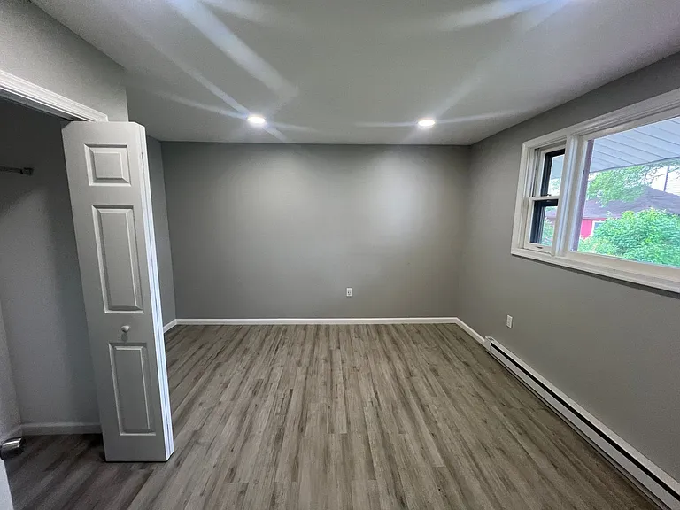 344 Pear St — Photo 6