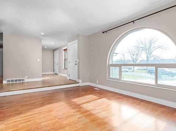 5th image of 1244 W Koradine Dr