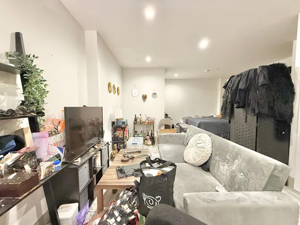 83 Starr Street image 7 of 8