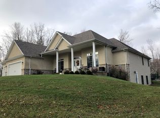 1718 Winding Oak Dr N, Baltimore, OH 43105