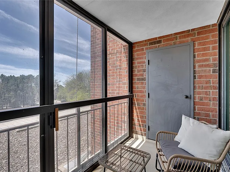 200 Lakefront Blvd #303 — Photo 23