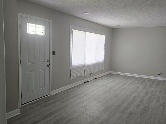 3rd image of 1715 W 60th St