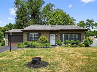 50 Meadow Ln, Albany, NY