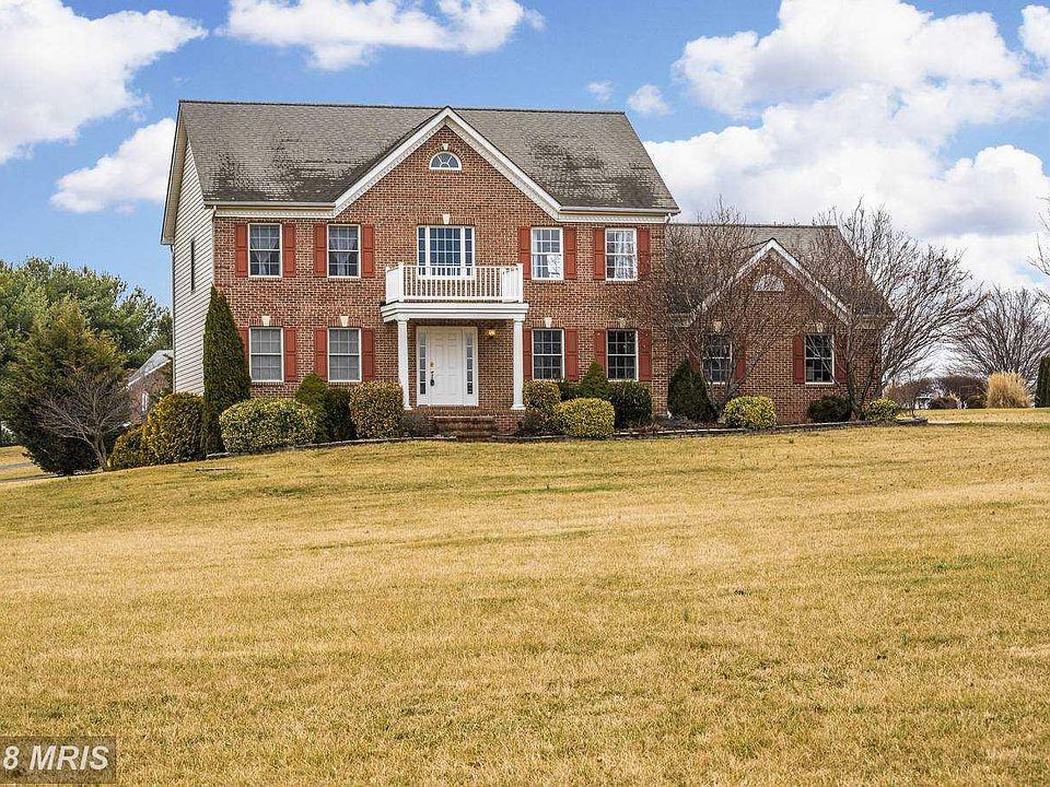 1st image of 5211 Hollow Tree Ln