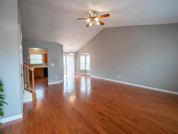 4th image of 8494 Olenbrook Dr