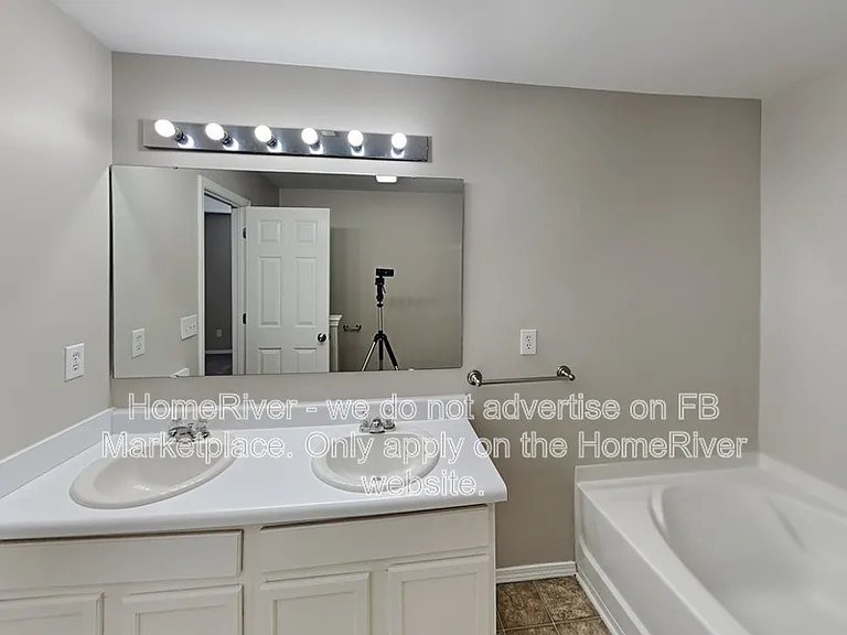 4419 Westhill Pl — Photo 13