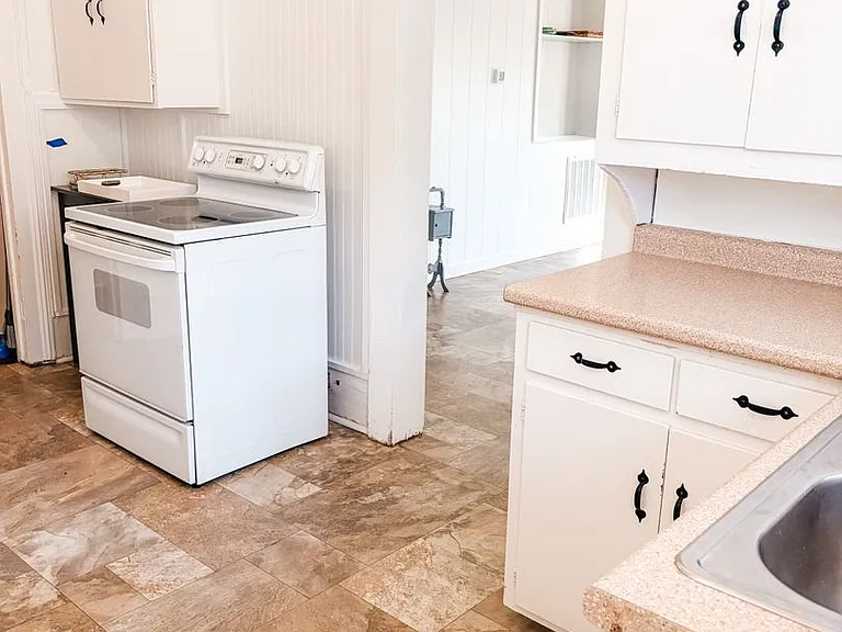 117 E Main St — Photo 7