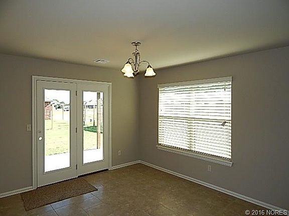 5th image of 1321 S 134th Pl