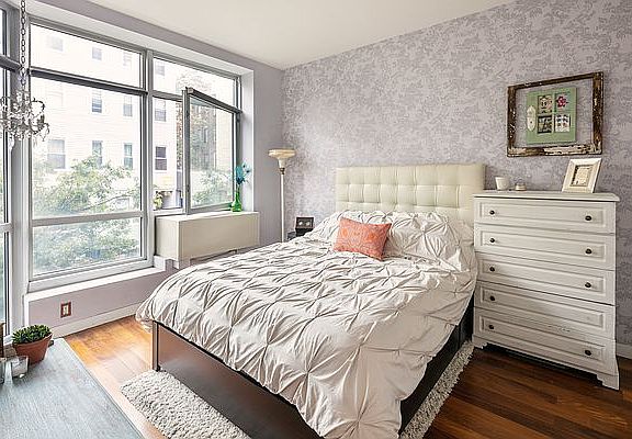 4th image of 129 Meserole St #2B