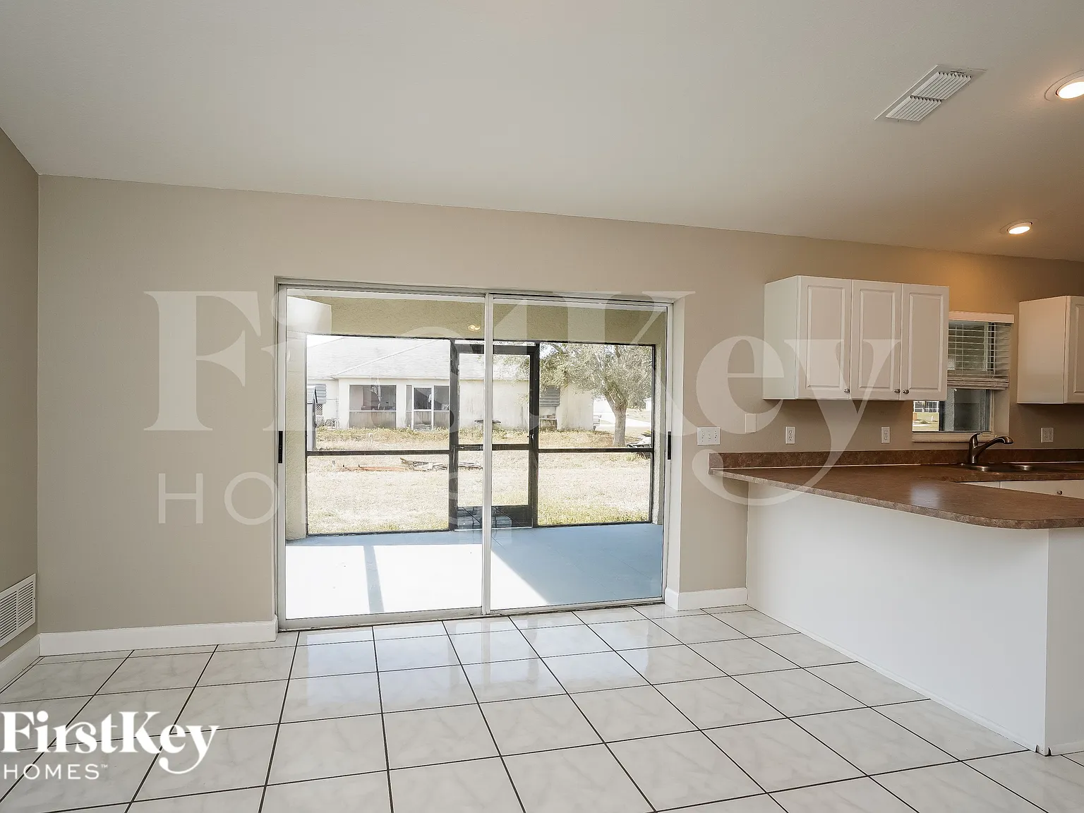 4 bed, 2.0 bath, 1636 sqft, $1,645 — Photo 4