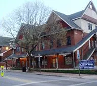 585 Main Street — Photo 4