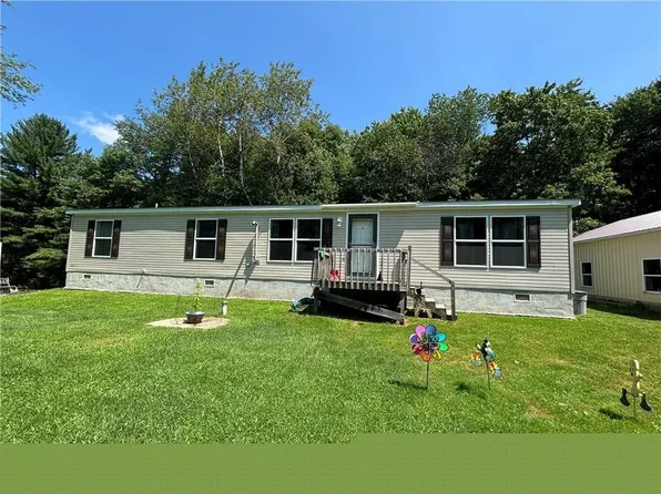 101 Cusson Dr, Williamstown, NY 13493