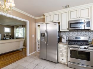 28 Janeway Pl, Morris Plains, NJ 07950