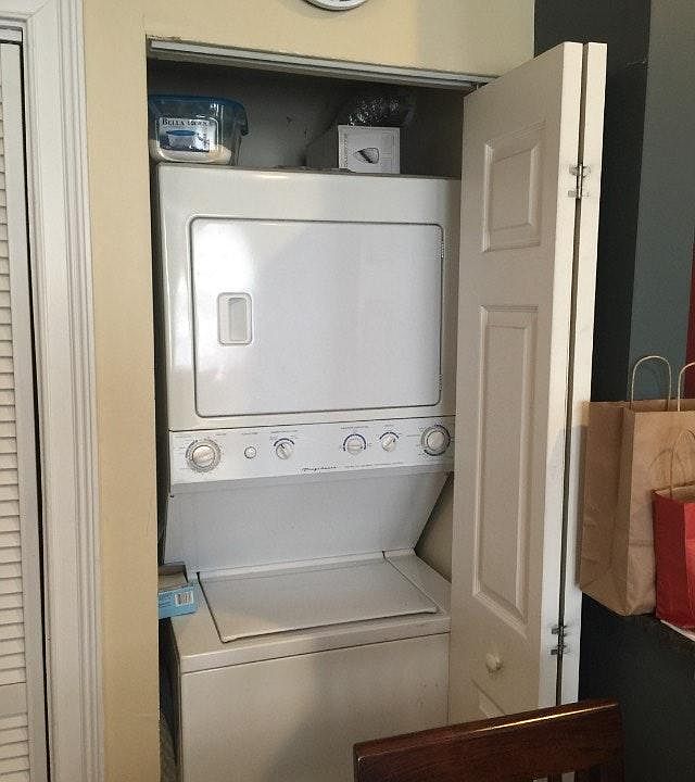 1st image of 1520 W Bryn Mawr Ave APT 3