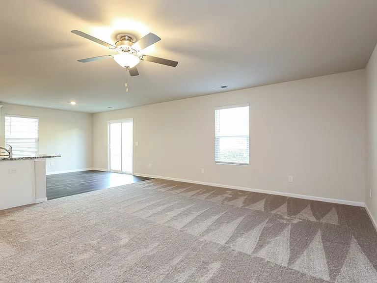 2260 Southlea Dr — Photo 3