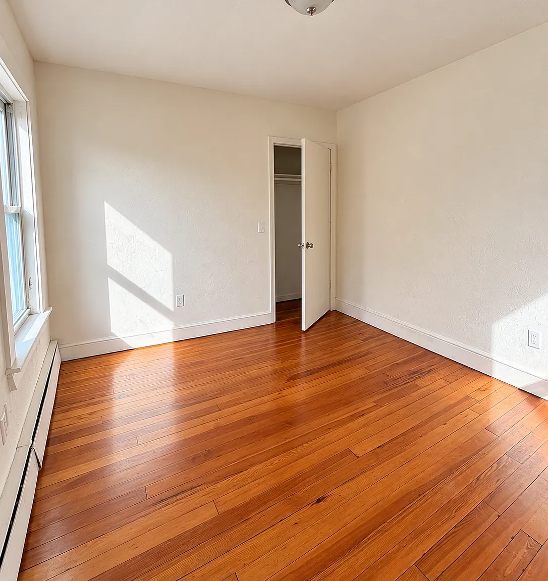 3 bed, 1240 sqft, $2,095 — Photo 3