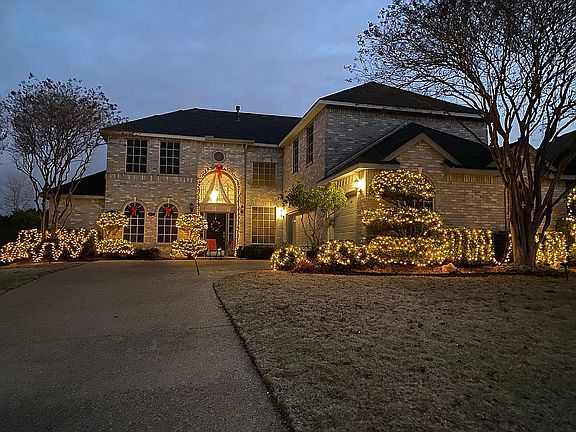 2nd image of 1820 Kelly Ln