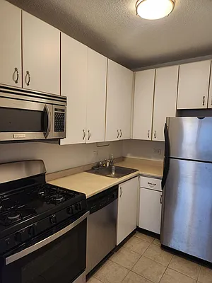 Rented by R New York | media 3