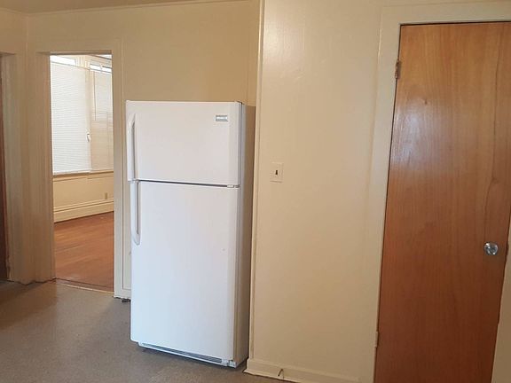 4th image of 5715 S Marshfield Ave