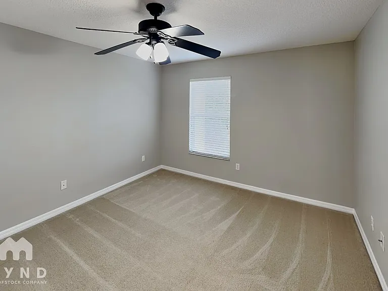 1460 Travertine Ter — Photo 16