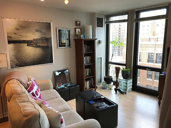 2nd image of 1 E Scott St APT 1012E