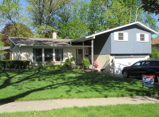 912 Dolores Dr, Bensenville, IL 60106