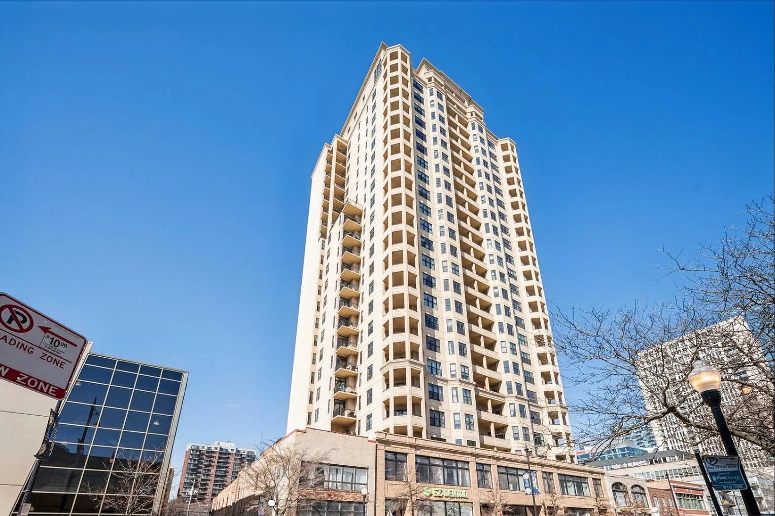 1 bed, 750 sqft, $2,100 — Photo 1