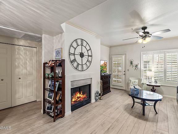 2nd image of 750 E NORTHERN Avenue #1075
