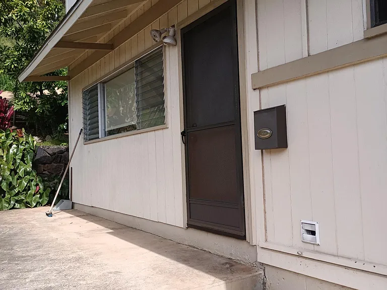1382 Ala Hoku Pl #B — Photo 3